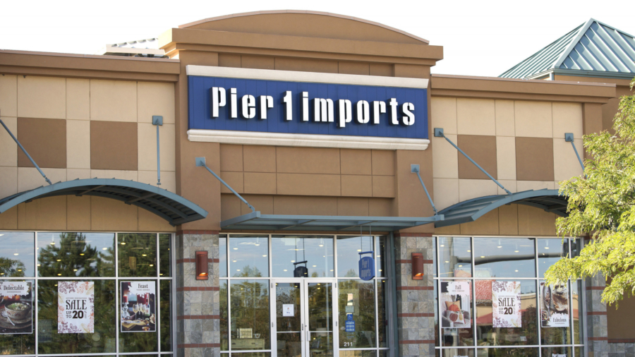 Pier 1 to Close Nearly Half of Its Stores, Raises Going Concern Doubts
