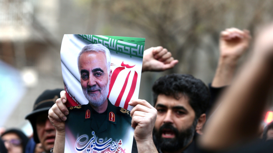 Thousands March in Baghdad to Mourn Slain Iranian General Qassem Soleimani