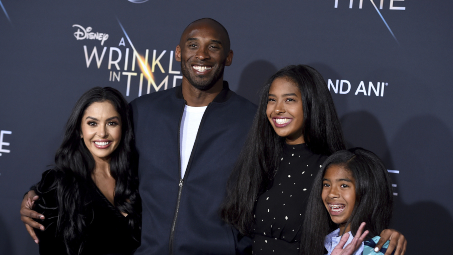 Report: Kobe Bryant Pilot May Have Been Disoriented in Fog