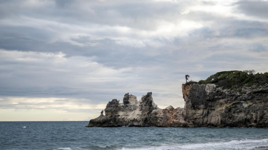 Puerto Rican Natural Wonder, Punta Ventana, Collapses After Earthquake