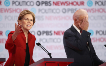 Warren Presents a Bankruptcy Plan Distancing Her From Biden