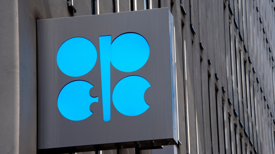 OPEC, Russia Approve Biggest Ever Oil Cut Amid the CCP virus Pandemic