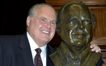 Rush Limbaugh Says He’s Been Diagnosed With Lung Cancer