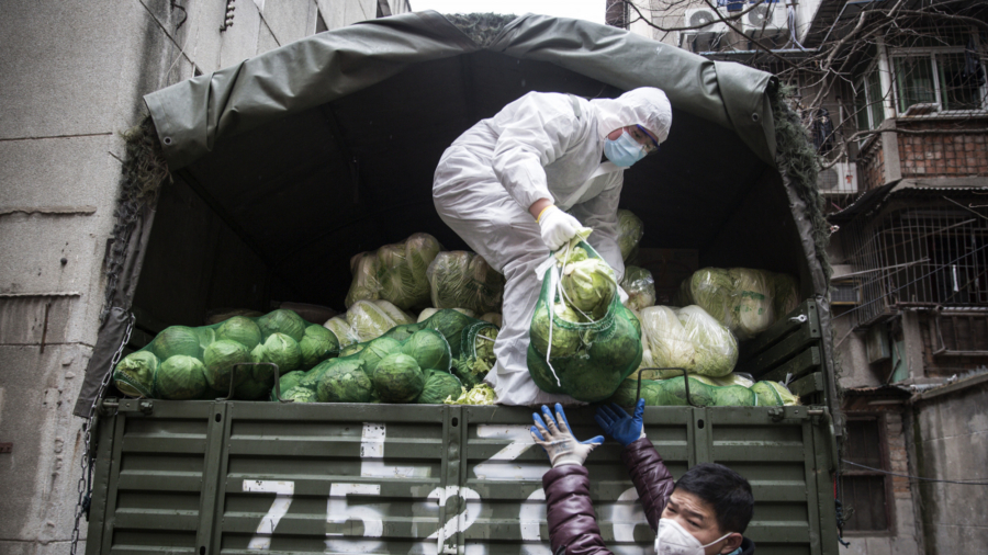 China: Food Donations Dumped While People in Lockdown Run Low on Food