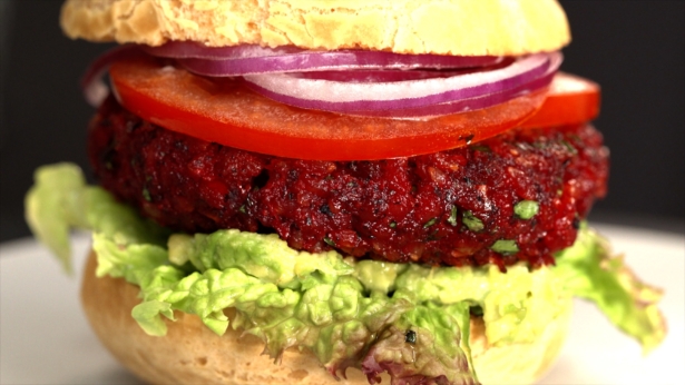 Healthy Root Veggie Burger shown in Taste Life Kitchen in Manhattan, NY on Feb. 1, 2020. (Bao Qiu and Pulin Chiu/Taste Life)