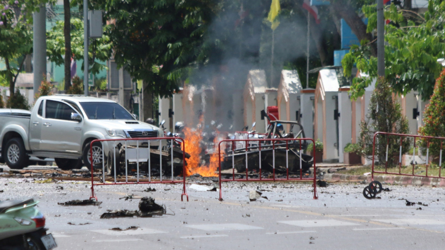 2 Bombs Explode Outside Thai Government Office, Wounding 18