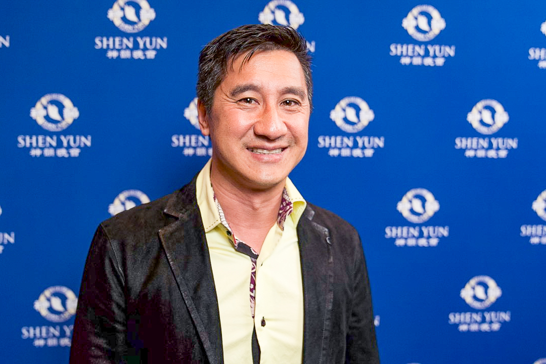 Businessman: Shen Yun Brings a Beautiful Message