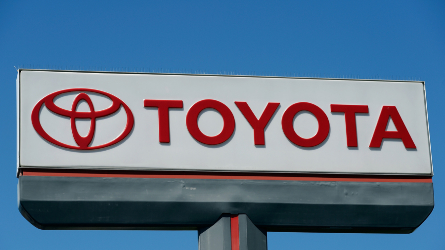 Japan’s Toyota Finds Wheel, Airbag Fixes for Recalled EVs