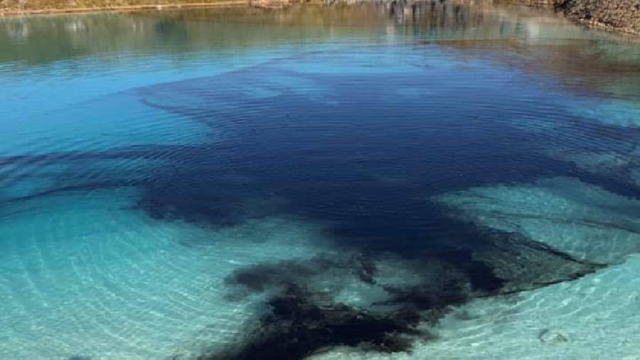 Authorities Dye ‘Blue Lagoon’ Black Amid CCP Virus Pandemic to Deter Gatherings