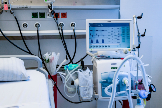 A ventilator is pictured during an instruction of doctors at the Universitaetsklinikum Eppendorf in Hamburg, Germany, on March 25, 2020. (Axel Heimken / POOL / AFP via Getty Images)