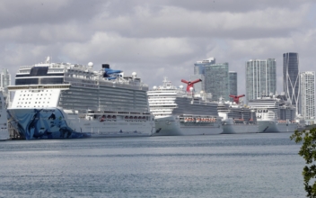 Royal Caribbean Won’t Force Passengers on US Cruises to Be Vaccinated