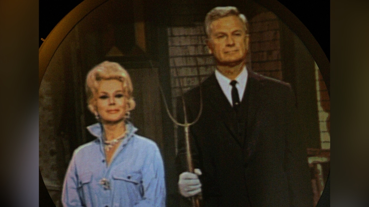 Eddie Albert (R), and Eva Gabor (L), in the television series "Green Acres". (Photo by Vince Bucci/Getty Images)
