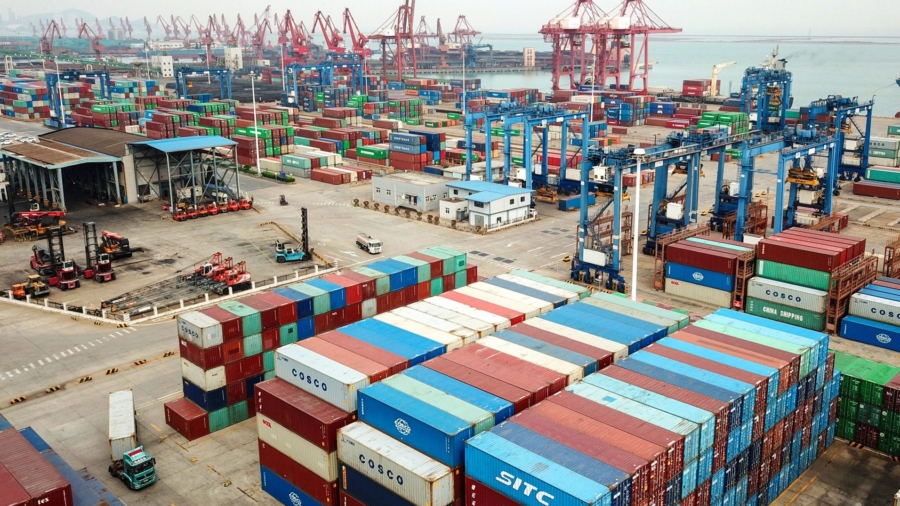 China Exports for May Slip Back Into Contraction, Imports Worst in 4 Years