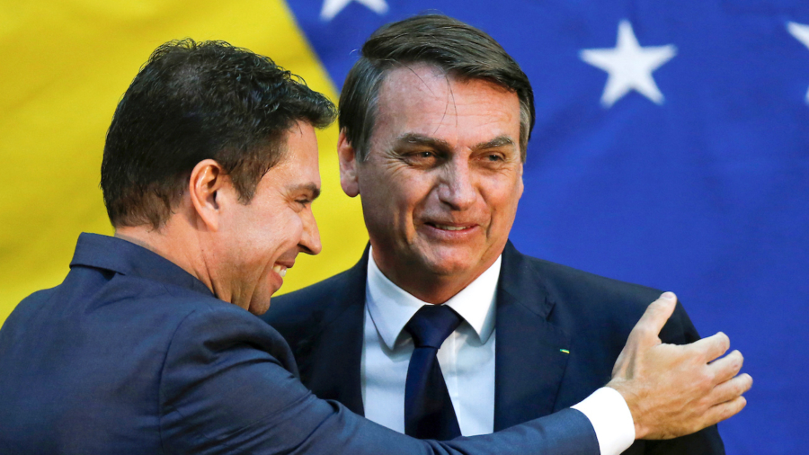 Bolsonaro Taps Family Friend as Brazil Top Cop, Supreme Court OKs Probe