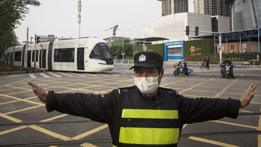Chinese Official's Brother Tries to Evade Security Check