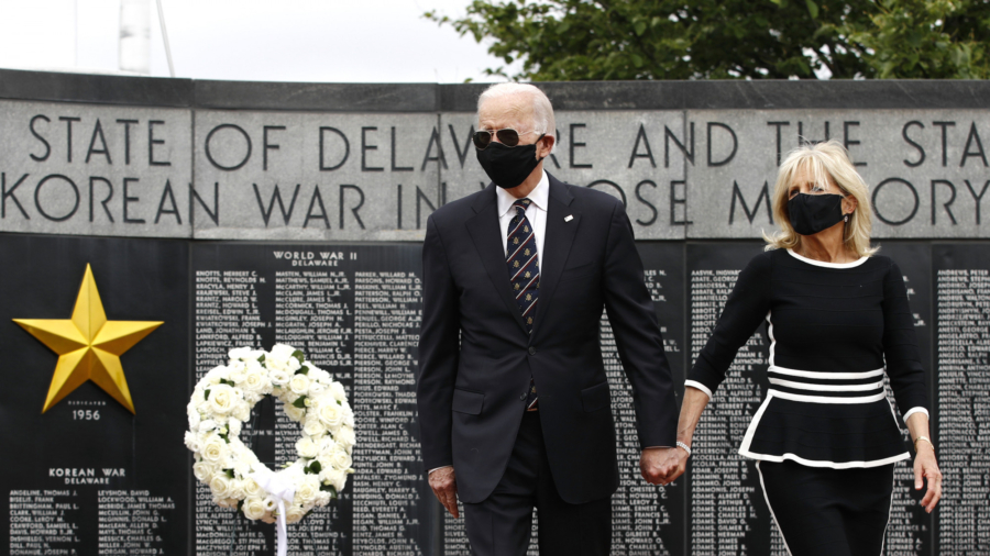 Biden Dons Mask in Rare Public Appearance on Memorial Day