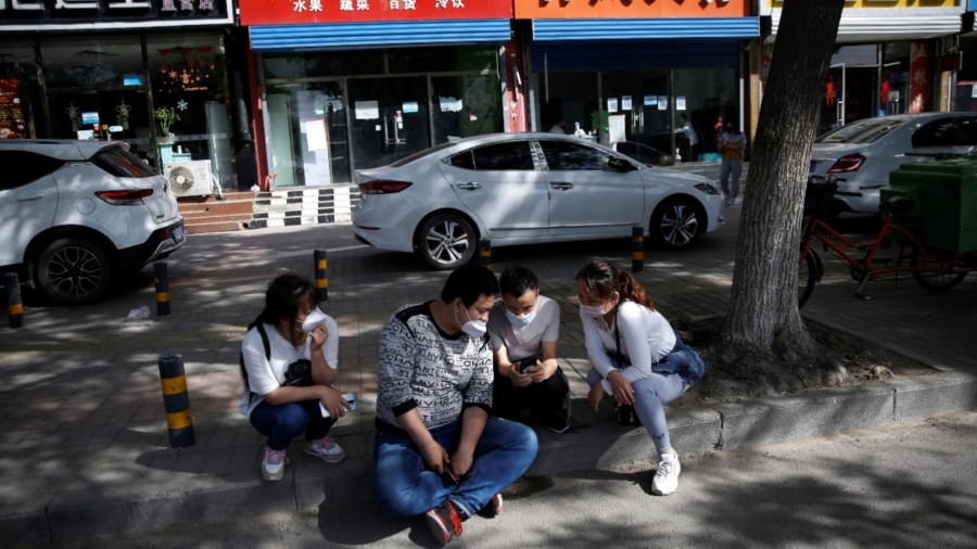 Rural Migrants Suffer Most Amid China’s Unemployment Misery