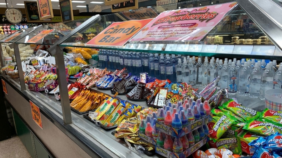 A Grocery Store Chain Filled Its Salad Bar With Beer, Cereal and Candy Because of CCP virus