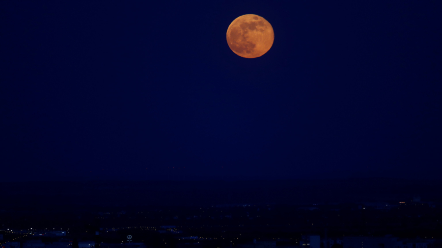 Cosmic 2-for-1: Total Lunar Eclipse Combines With Supermoon