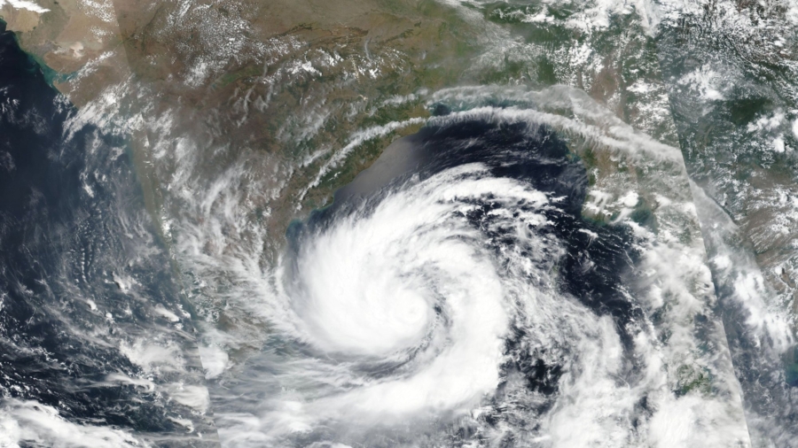 Strongest Cyclone in Over a Decade Slams Into India, Bangladesh