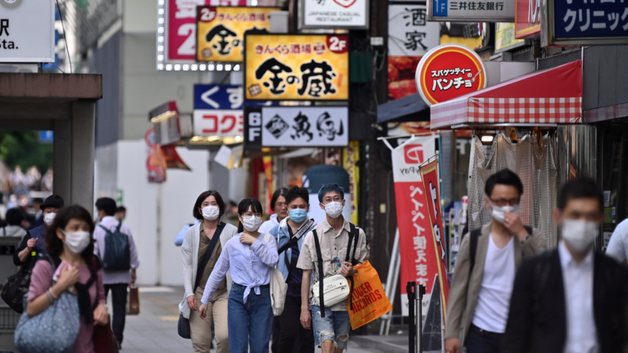 Survey: Japan Should Be Ready for War