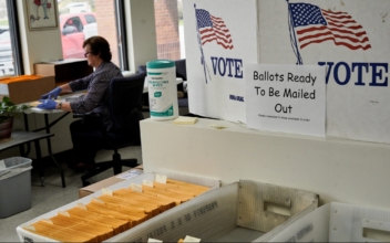 More Than 349,000 Dead Registrants Remain on Voter Rolls, Report Finds