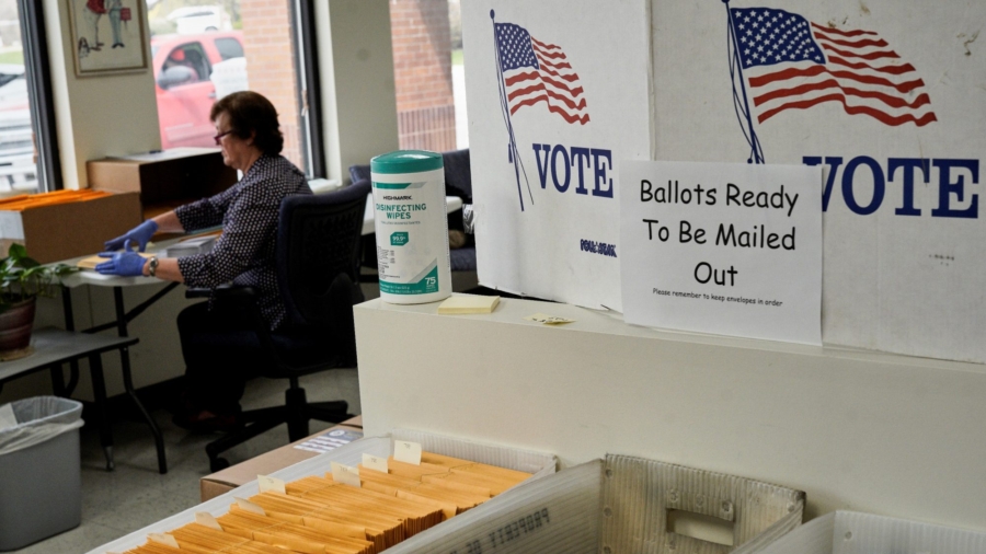 More Than 349,000 Dead Registrants Remain on Voter Rolls, Report Finds