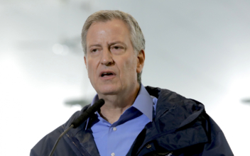 NYC Mayor to Give Noncitizens Right to Vote