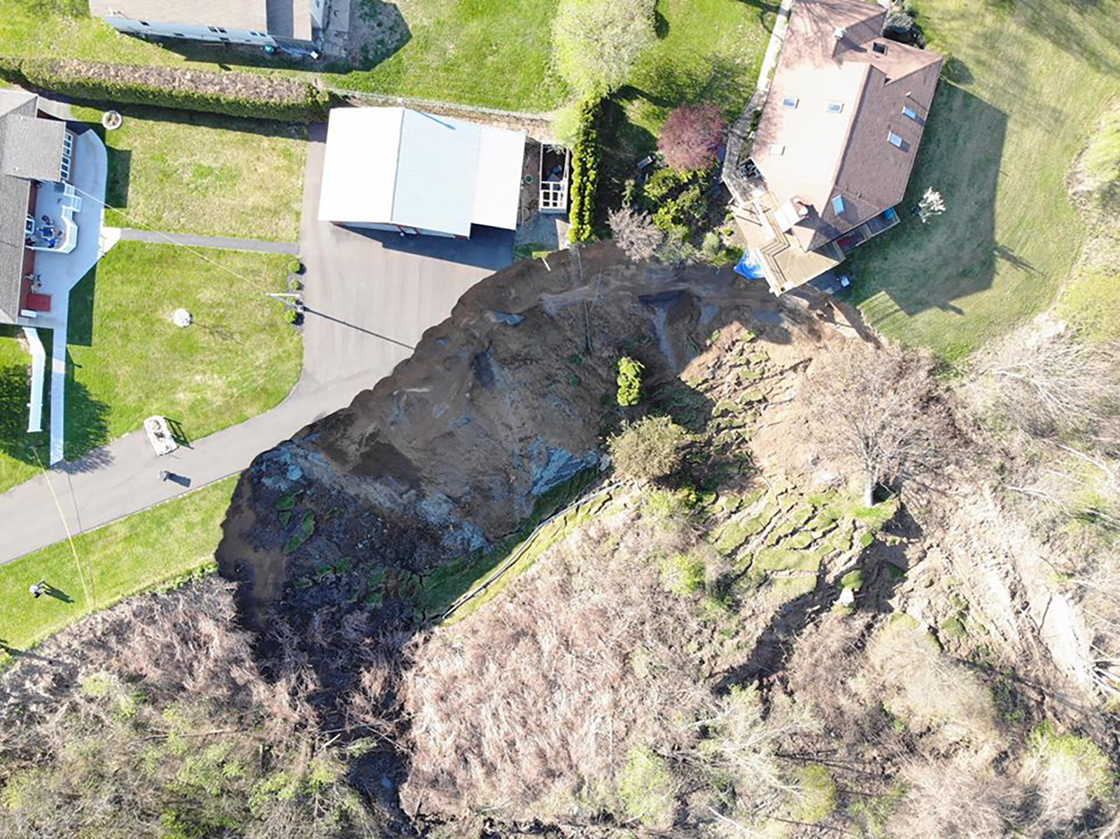 A Landslide in New York State Leaves Homes Dangling Inches Away From a Giant Crater