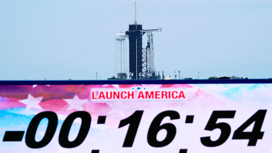 NASA Scrubs SpaceX Launch Due to Weather