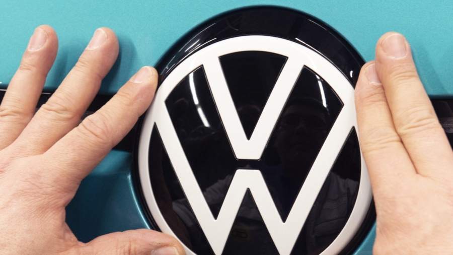 Volkswagen Plans to Challenge Google With Own Autonomous Car Software