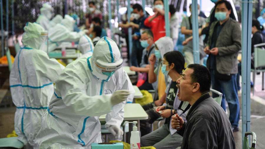 Wuhan Locals Describe Panic as City Experiences Second-Wave Outbreak