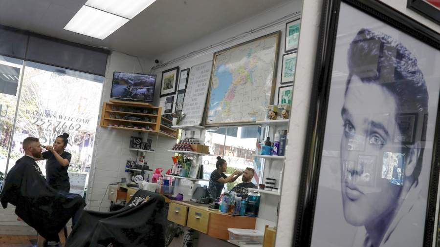 Barbershops to Open as COVID-19 Rules Ease in Parts of California