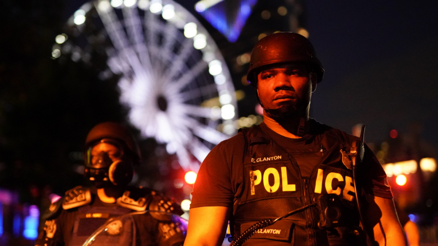 Atlanta Mayor: 2 Officers Fired in ‘Excessive Force’ Arrests
