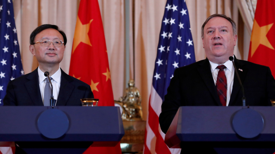 Pompeo Meets China’s Top Diplomat in Hawaii, State Department Says