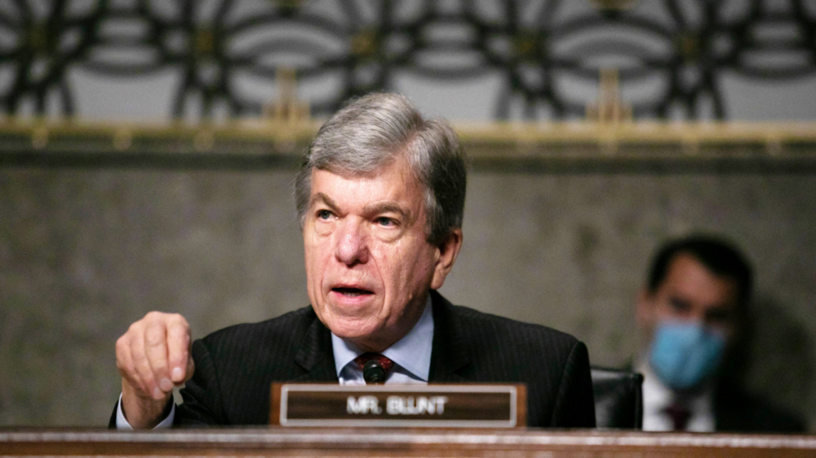 Top GOP Senator: Trump 'Should Have Turned the Documents Over'