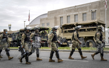 Pentagon Moves Troops Into Washington Region Amid Riots