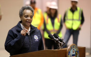 Chicago Mayor Confirms White House Deploying Federal Agents to City