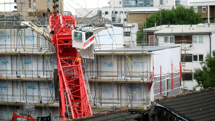 One Dead and Four Injured in London Crane Collapse