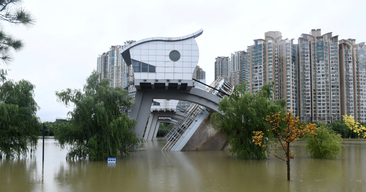 Historic Flooding Wreaks Havoc On Large Swathes Of Southern China | NTD