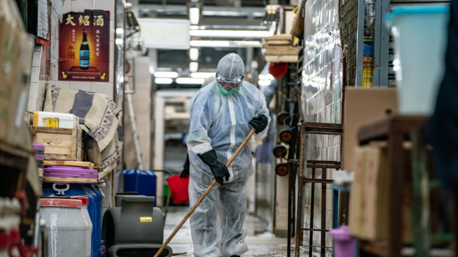 Hong Kong Tightens Coronavirus Restrictions as Cases Hit Record
