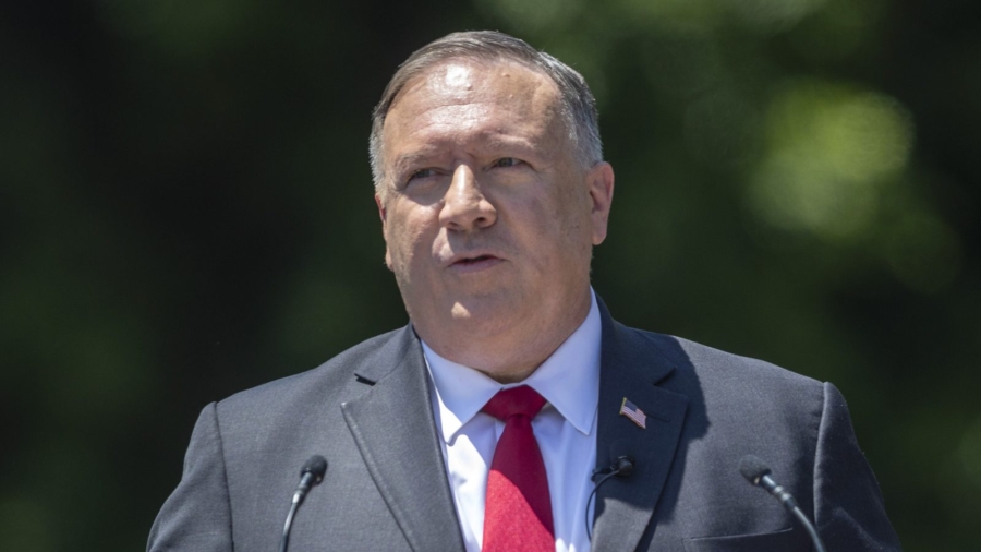 Pompeo: Trump Will Take Action on Apps Linked to CCP ‘in Coming Days’