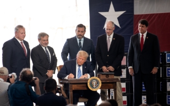 Trump Announces LNG Export Term Extension to 2050, Praises Energy Independence to Texas Crowd
