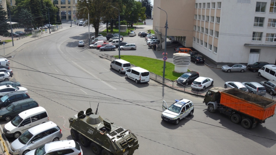 Shots Heard as Bus Passengers Taken Hostage in Western Ukraine