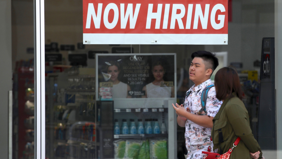 American Businesses Cut Back on Hiring in July: ADP Jobs Report