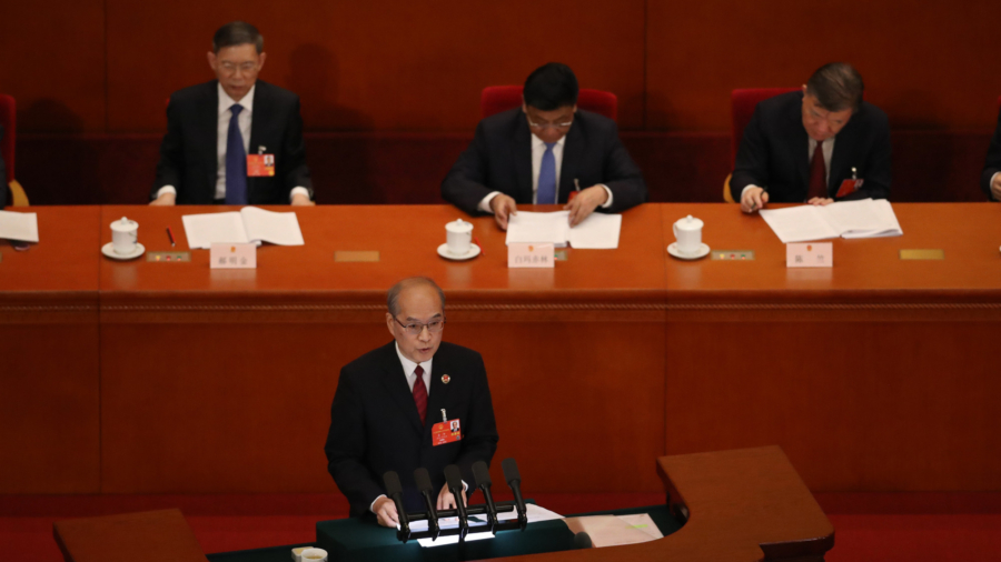 Chinese Netizens Welcome Potential CCP Travel Ban