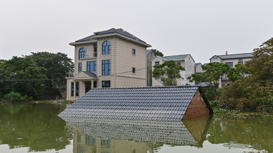 Xi Jinping 'Seen' In Flood Waters