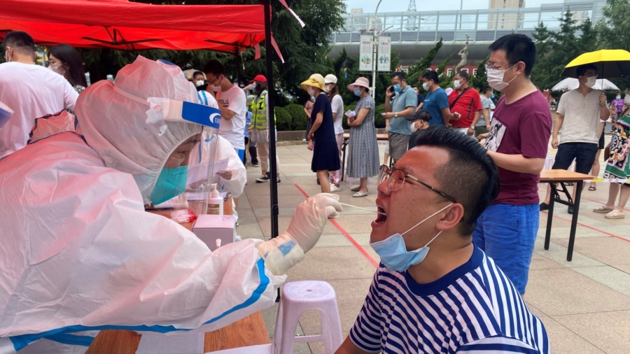 Locals Question Official Virus Data in Xinjiang, Northeastern China Outbreaks
