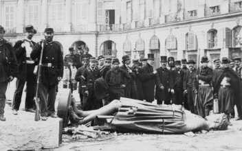 Controversial Commemoration of Paris Commune