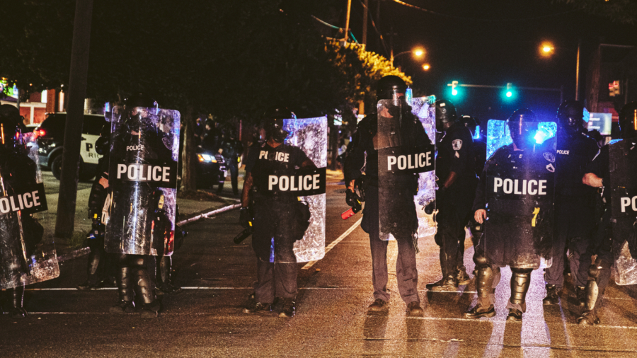 Oregon to Help Feds Quell Portland Riots